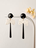 Boucles pendantes LILO, noir, blanc, motif pois