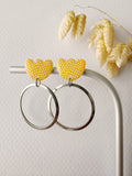 Boucles pendantes MALIA, jaune, blanc, argenté, motif pois