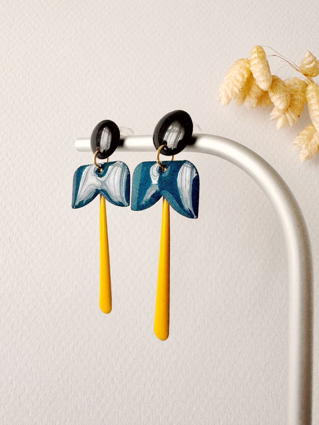 Boucles pendantes LILO, noir, bleu pétrole, jaune moutarde
