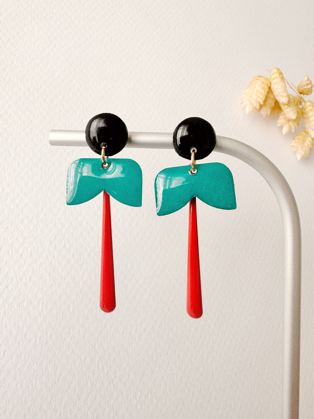 Boucles pendantes LILO, noir, vert bleu, rouge