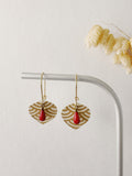 Boucles pendantes YUMI, blanc, doré, rouge, motif japonais