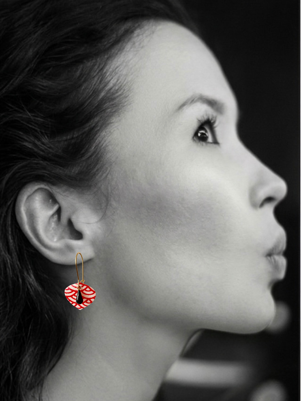 Boucles pendantes YUMI, noir, rouge, argenté, motif japonais